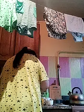 Snapshot of Rini333 chatting on 8, 5, 2026 Rini333 online show from 8, 5, 2026
