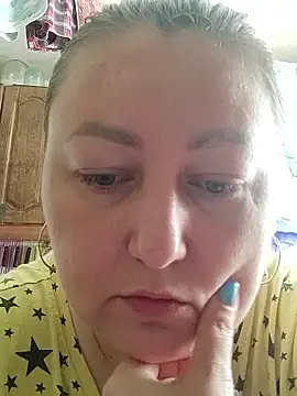 Snapshot of Rini333 chatting on 7, 6, 2026 Rini333 online show from 7, 6, 2026
