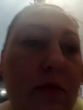 Snapshot of Rini333 chatting on 8, 6, 2026 Rini333 online show from 8, 6, 2026