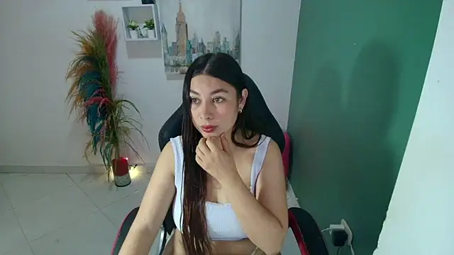 Snapshot of bella_99_ chatting on 13, 2, 2026 bella 99 online show from 13, 2, 2026