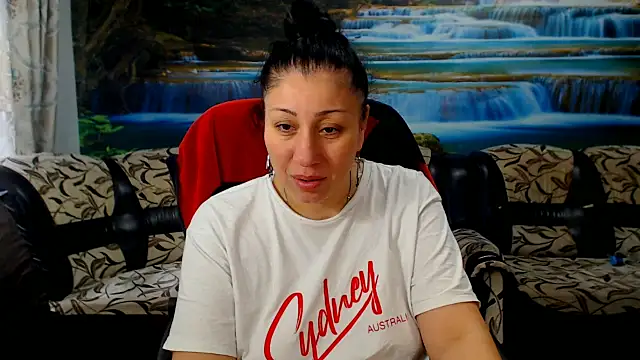 Snapshot of MoistMady chatting on 31, 3, 2026 MoistMady online show from 31, 3, 2026
