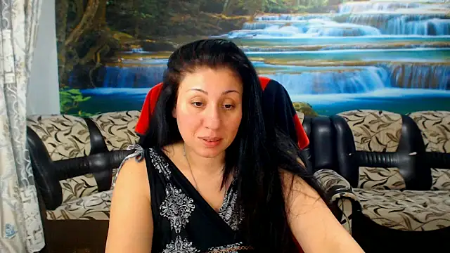 Snapshot of MoistMady chatting on 8, 4, 2026 MoistMady online show from 8, 4, 2026