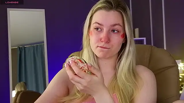 elinanortas online show from 9, 3, 2025