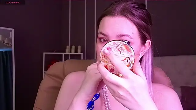 elinanortas online show from 26, 9, 2025