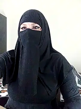 Snapshot of evelyn__salah chatting on 3, 7, 2026 evelyn salah online show from 3, 7, 2026