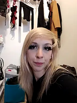 Snapshot of AmethystFoxx chatting on 13, 1, 2026 AmethystFoxx online show from 13, 1, 2026