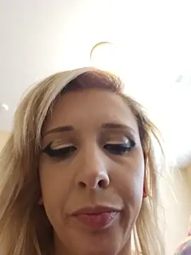 Snapshot of AmethystFoxx chatting on 24, 5, 2026 AmethystFoxx online show from 24, 5, 2026