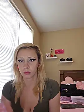 Snapshot of AmethystFoxx chatting on 25, 5, 2026 AmethystFoxx online show from 25, 5, 2026