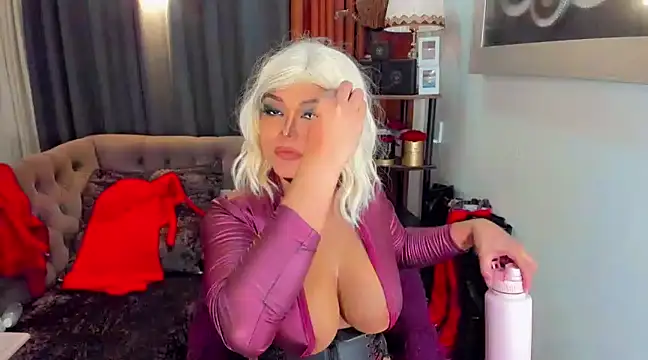 Snapshot of AsianHotieTS chatting on 6, 3, 2025 AsianHotieTS online show from 6, 3, 2025