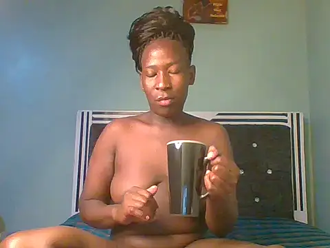 Snapshot of blackcuteebony chatting on 26, 11, 2025 blackcuteebony online show from 26, 11, 2025