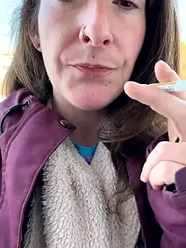 Snapshot of Mini_And_The_Bear chatting on 14, 2, 2026 Mini And The Bear online show from 14, 2, 2026