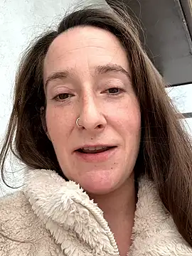 Snapshot of Mini_And_The_Bear chatting on 15, 2, 2026 Mini And The Bear online show from 15, 2, 2026