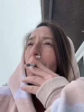 Snapshot of Mini_And_The_Bear chatting on 20, 2, 2026 Mini And The Bear online show from 20, 2, 2026