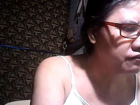 Snapshot of sweetsosie18 chatting on 6, 5, 2026 sweetsosie18 online show from 6, 5, 2026