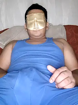 Snapshot of Efrain2090 chatting on 7, 11, 2025 Efrain2090 online show from 7, 11, 2025