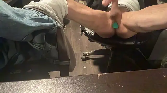 eddieeatsass online show from 14, 1, 2026