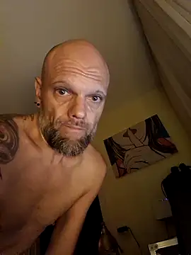 Snapshot of Ladyshaker82 chatting on 5, 11, 2025 Ladyshaker82 online show from 5, 11, 2025