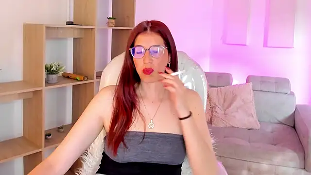 Snapshot of Antonnella_3 chatting on 9, 10, 2025 Antonnella 3 online show from 9, 10, 2025
