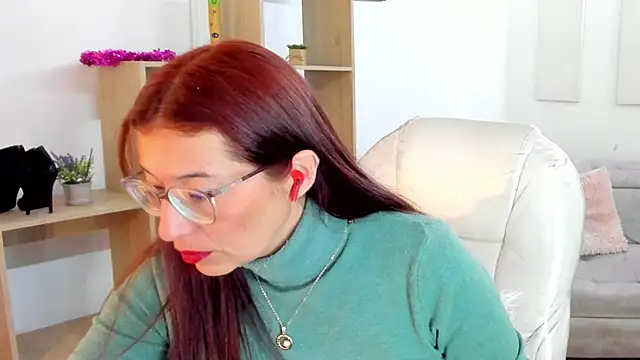 Snapshot of Antonnella_3 chatting on 17, 10, 2025 Antonnella 3 online show from 17, 10, 2025