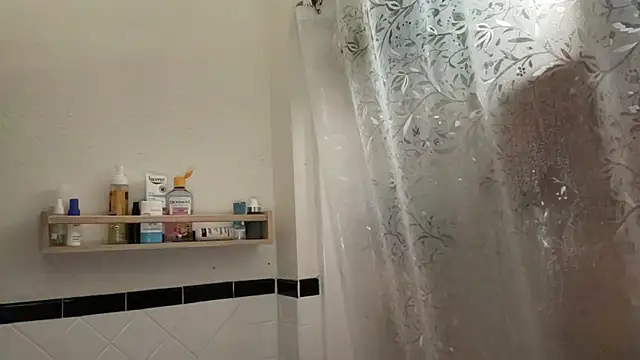 Snapshot of dreamyriri chatting on 18, 2, 2026 dreamyriri online show from 18, 2, 2026