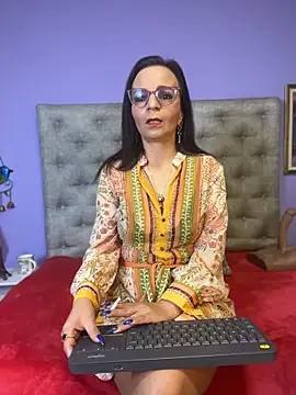 Snapshot of Miss_ellien chatting on 2, 7, 2026 Miss ellien online show from 2, 7, 2026