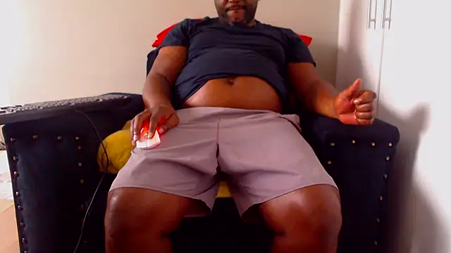 Snapshot of zuluboyxx chatting on 8, 4, 2026 zuluboyxx online show from 8, 4, 2026