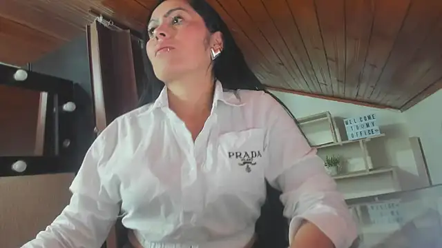 Snapshot of Tania_mature chatting on 31, 1, 2025 Tania mature online show from 31, 1, 2025