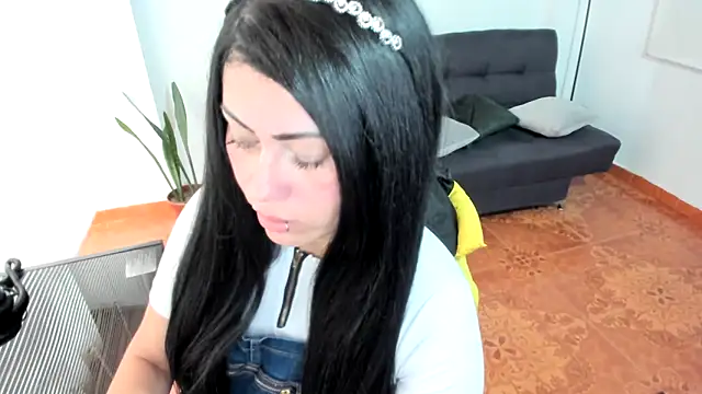 Snapshot of Tania_mature chatting on 21, 10, 2025 Tania mature online show from 21, 10, 2025