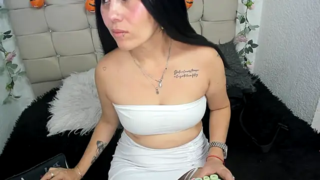 Snapshot of Tania_mature chatting on 28, 10, 2025 Tania mature online show from 28, 10, 2025