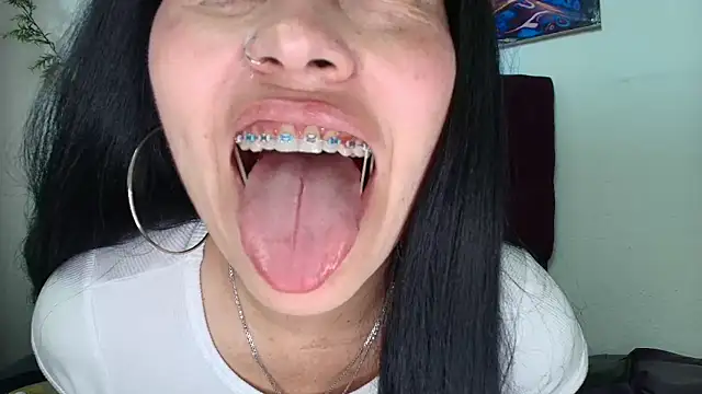 Snapshot of Tania_mature chatting on 24, 11, 2025 Tania mature online show from 24, 11, 2025