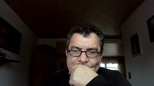 Snapshot of Nobbie444 chatting on 13, 11, 2025 Nobbie444 online show from 13, 11, 2025