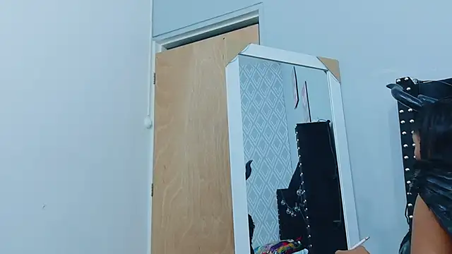 colombiamommy online show from 31, 10, 2025