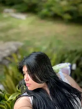 Alyaa s online show from 1, 4, 2026