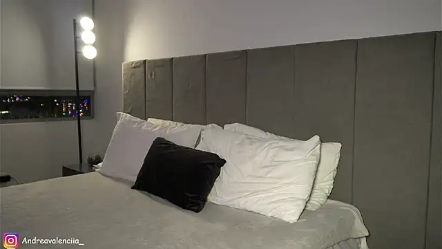 Snapshot of kendall_ruiz chatting on 25, 2, 2025 kendall ruiz online show from 25, 2, 2025