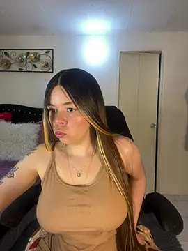 carolina16love online show from 21, 4, 2026