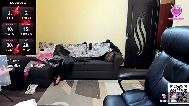 Snapshot of KandyHellenx chatting on 6, 12, 2024 KandyHellenx online show from 6, 12, 2024