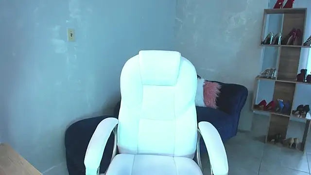 MissRhodes1 online show from 30, 10, 2025