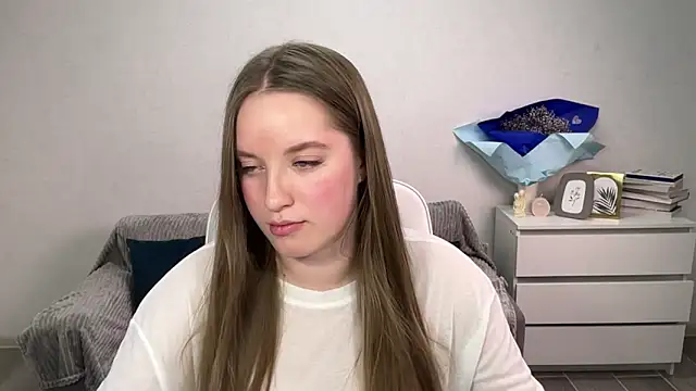 EvaMaddison online show from 26, 11, 2025