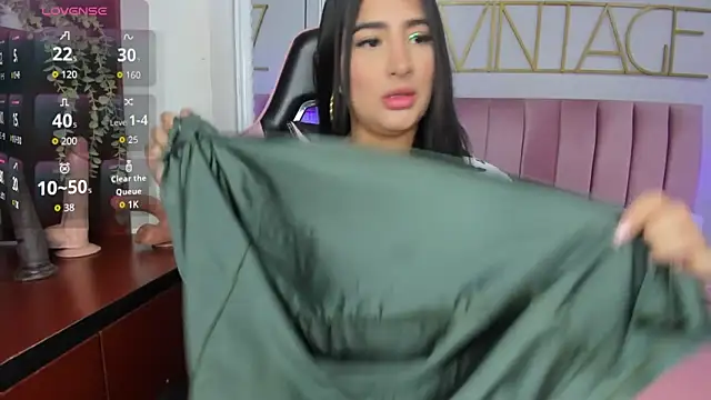 amy-thomson1 online show from 11, 9, 2025