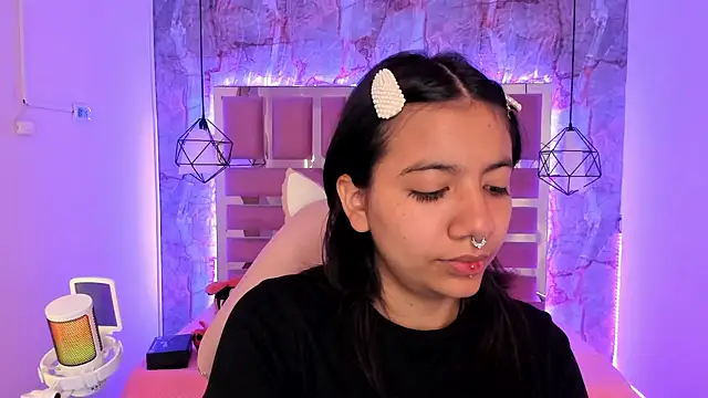 Nami usagi online show from 21, 12, 2024