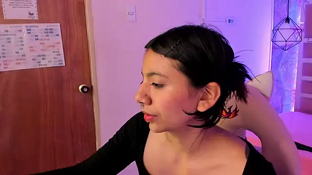 Nami usagi online show from 12, 1, 2025