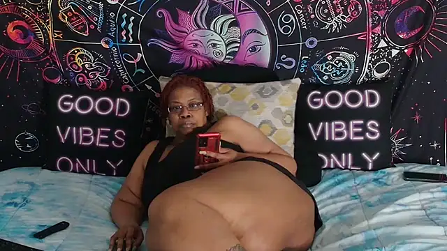 RenaeCumsAlot online show from 18, 4, 2026