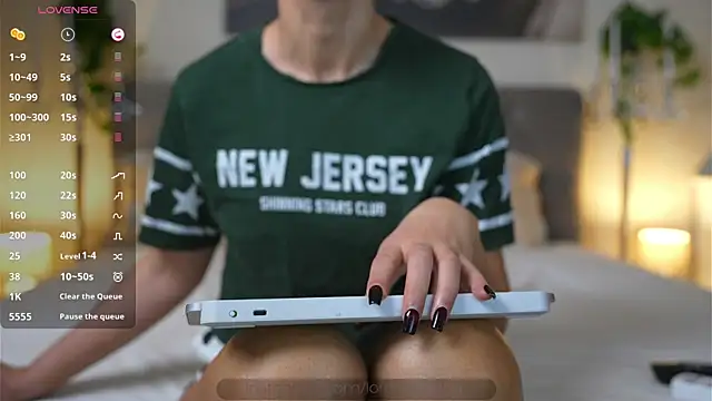 Snapshot of Lorettelorena chatting on 24, 12, 2024 Lorettelorena online show from 24, 12, 2024