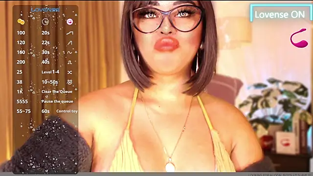 Snapshot of Thalia_Cambridge chatting on 6, 2, 2025 Thalia Cambridge online show from 6, 2, 2025