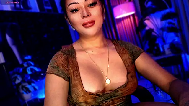 Snapshot of Thalia_Cambridge chatting on 23, 10, 2025 Thalia Cambridge online show from 23, 10, 2025