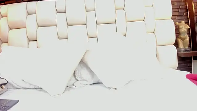 Snapshot of Salo_Heaven chatting on 25, 10, 2025 Salo Heaven online show from 25, 10, 2025