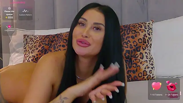 EmyLaveau online show from 28, 1, 2025