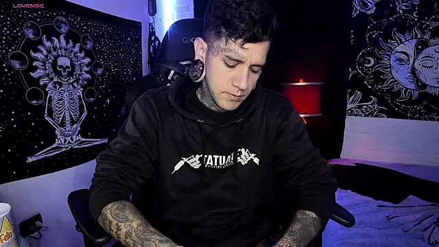 Snapshot of josh__ackerman chatting on 2, 3, 2025 josh ackerman online show from 2, 3, 2025