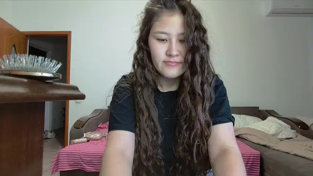 Snapshot of Riz_girl chatting on 11, 10, 2025 Riz girl online show from 11, 10, 2025