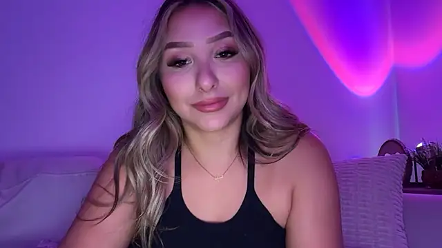 lustfulsmiles online show from 9, 6, 2026